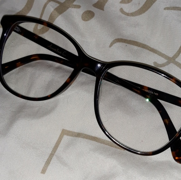 Amelia E. Non-prescription glasses w/add-ons - Picture 3 of 7